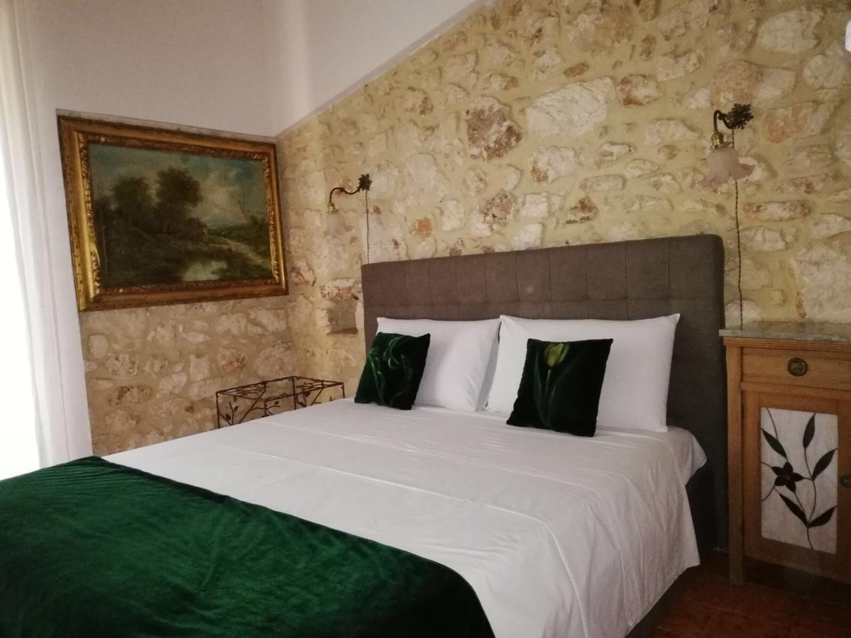 Asparano Ognina Esterno foto